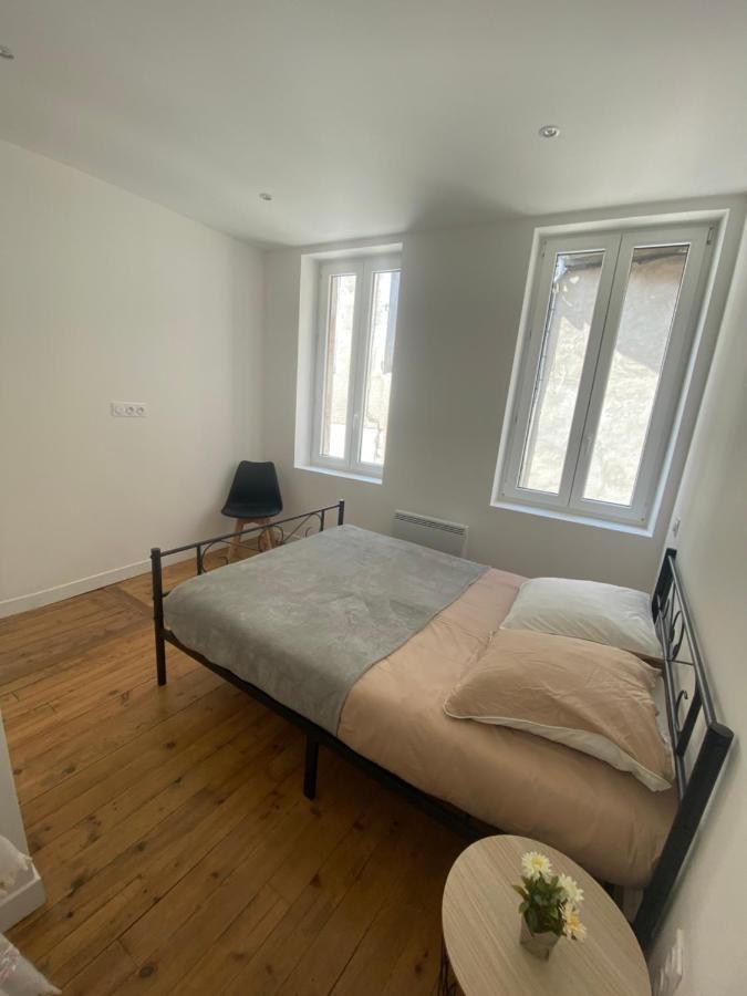 Logement Tout Equipe Layrac Exterior foto